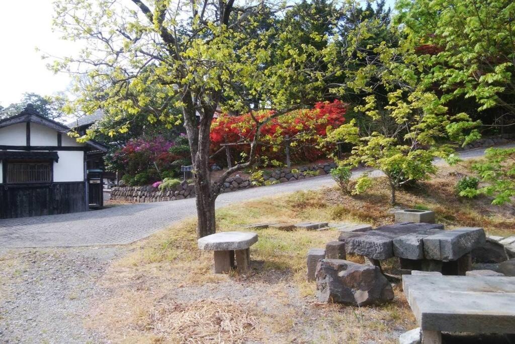 佐渡島に残る築130年の伝統的な古民家｜東夢 Villa Sado Eksteriør billede